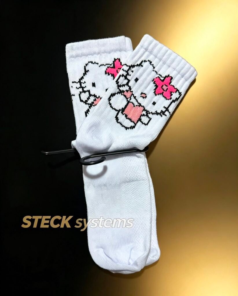 Medias hello Kitty blancas con rosada